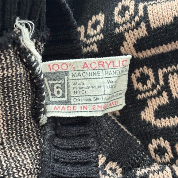 Vintage 60s-70s Bagatelle Made in England Black and Tan Truck Motif Novelty Vest - Picture 7 of 10